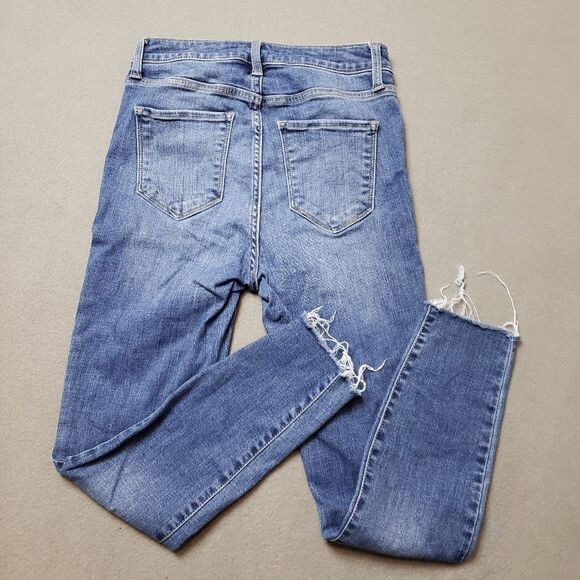 Carly Jean - Kenny jeans button fly high rise med wash. Size 5 crop - Picture 9 of 14